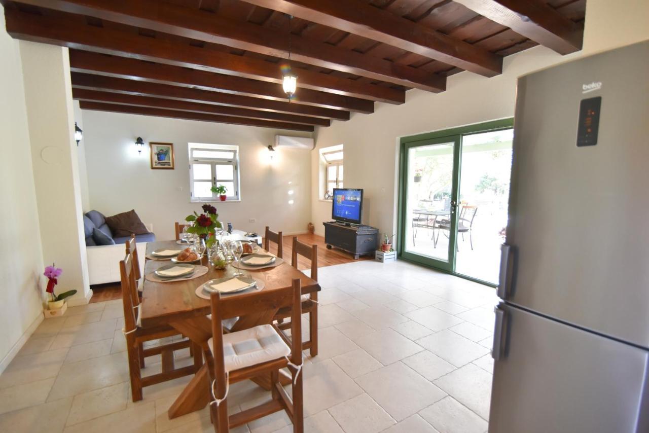 Vacation Home Mate Ceko Sukosan Exterior photo